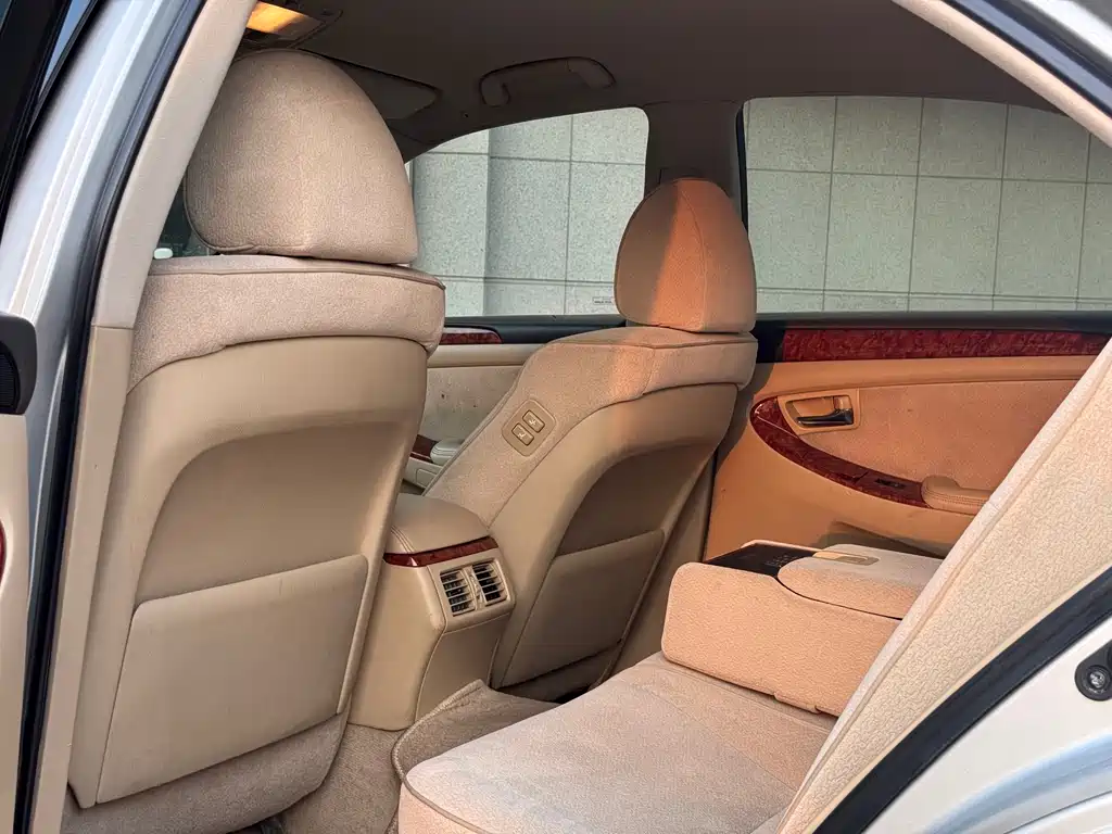 Toyota Crown 2005 3.0L Royal Saloon