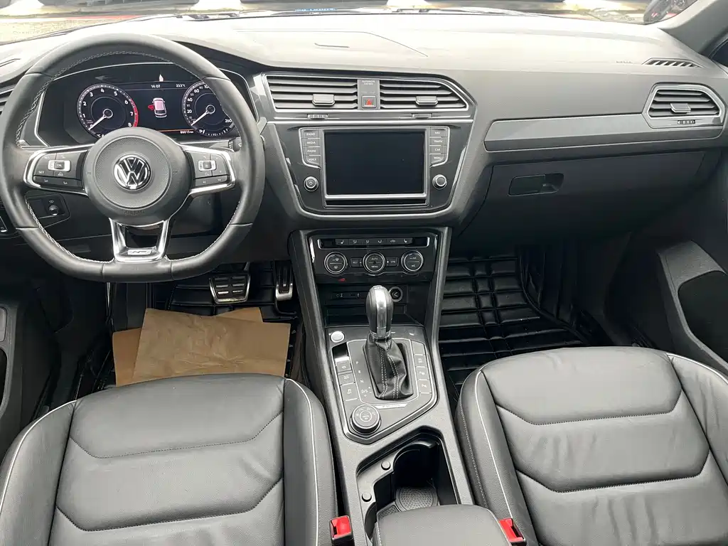 Volkswagen Tiguan — миниатюра 13