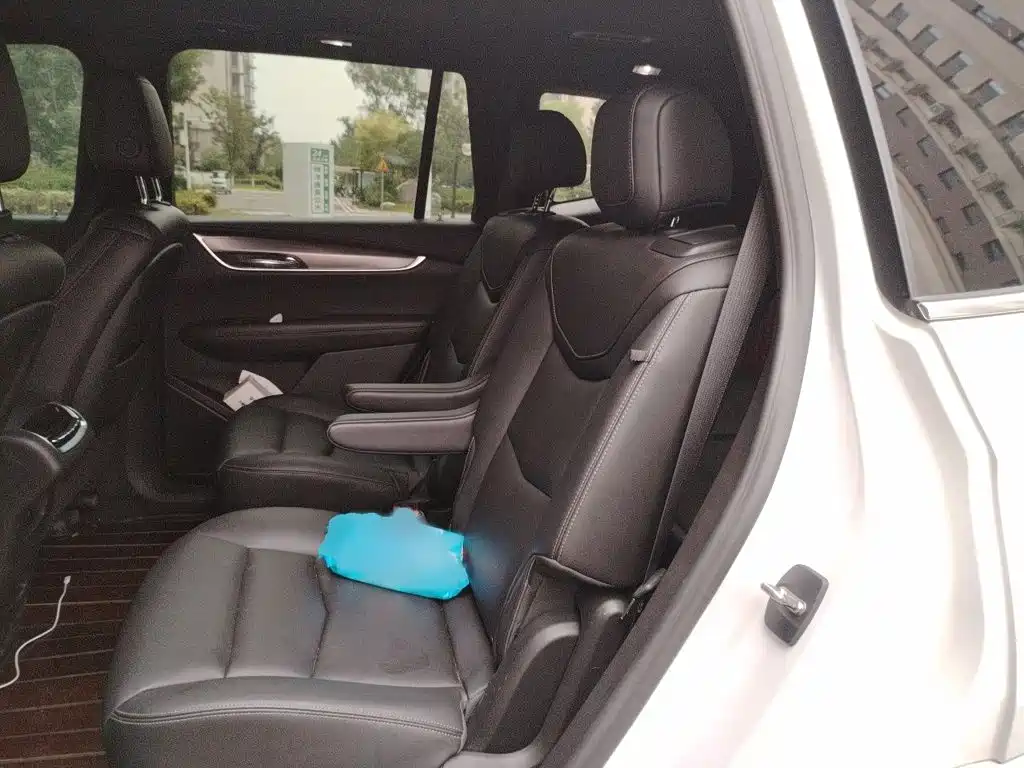 Cadillac XT6 — миниатюра 15