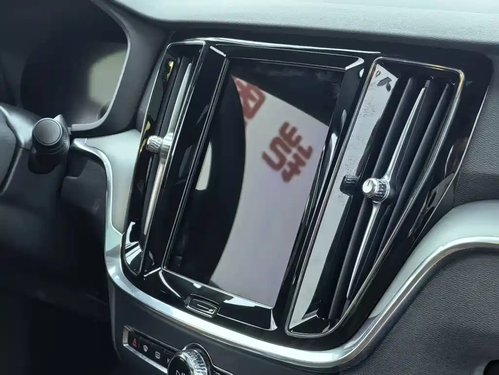 Volvo S60 — миниатюра 10