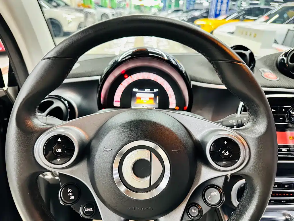 smart Smart Fortwo — миниатюра 40