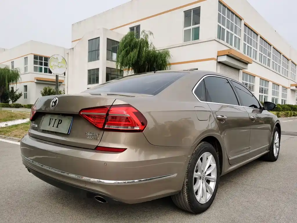 Volkswagen Passat — миниатюра 5