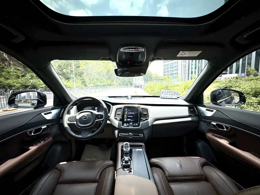 Volvo XC90 2022 B6 Luxury 7 мест