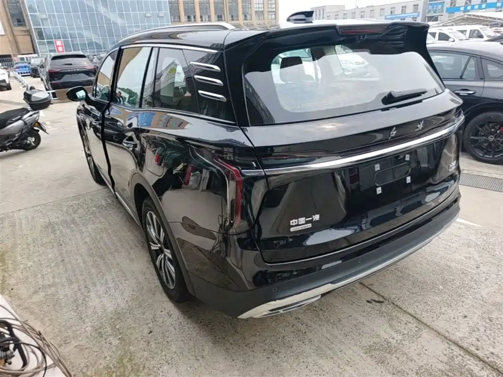 Hongqi HS7 PHEV 2025 2.0T PHEV 200 6 мест