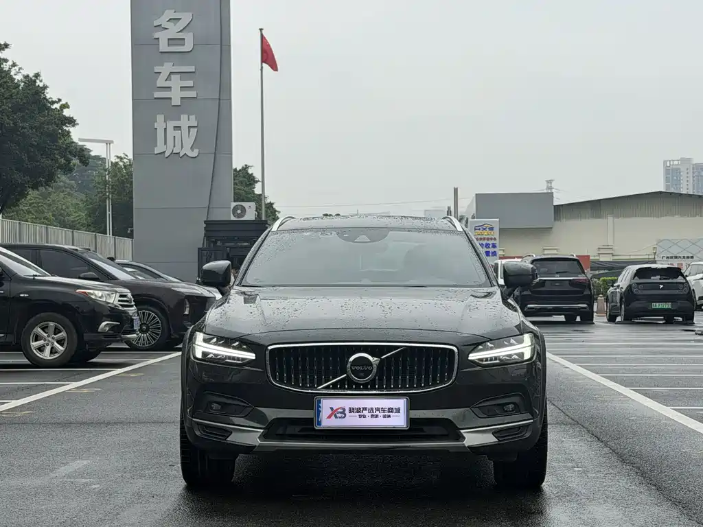 Volvo V90 — миниатюра 2