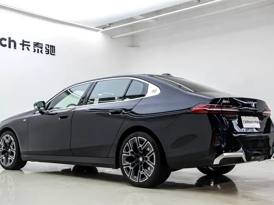 BMW 5 Series 5 2025 530Li Premium M Sport