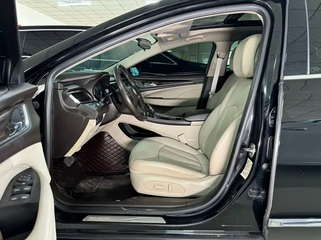 Buick LaCrosse — миниатюра 12