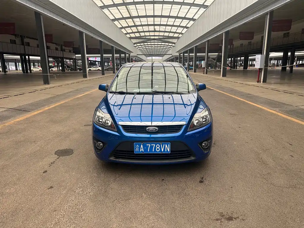 Ford Focus 2011 1.8L AT Fashion