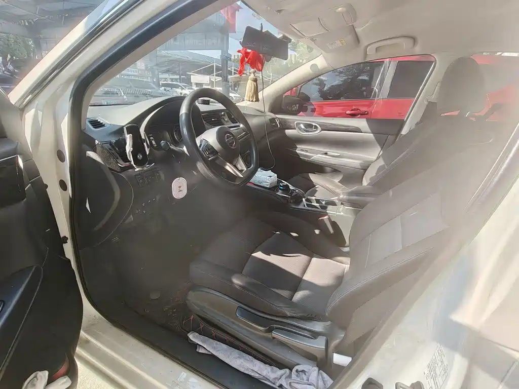 Nissan Sylphy EV — миниатюра 4