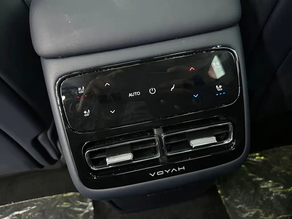 VOYAH FREE — миниатюра 21