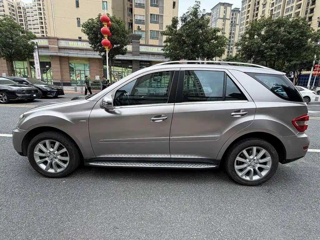 Mercedes-Benz M-Class — миниатюра 5