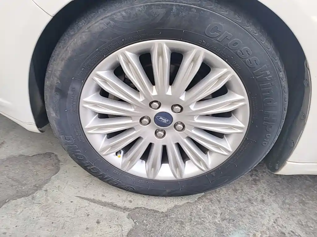 Ford Mondeo — миниатюра 23