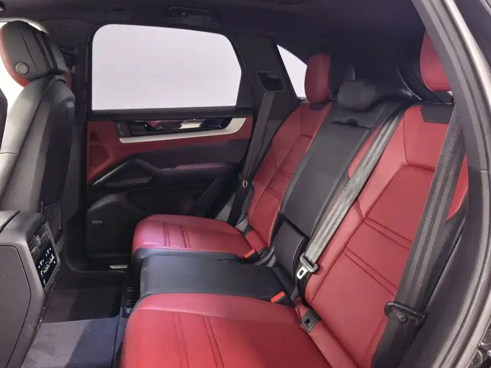 Porsche Cayenne — миниатюра 8