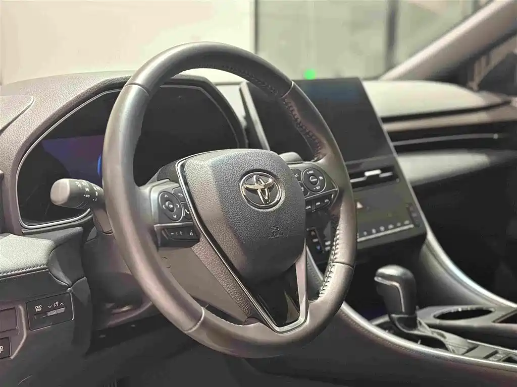 Toyota Avalon — миниатюра 14