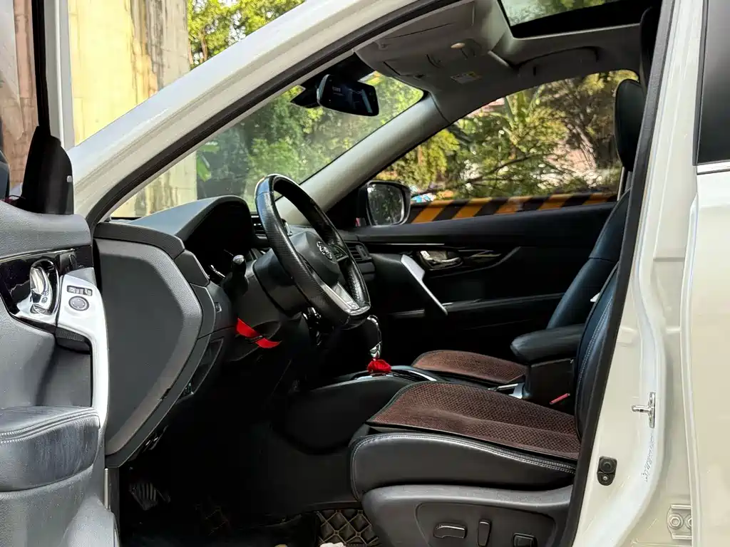 Nissan X-Trail — миниатюра 5