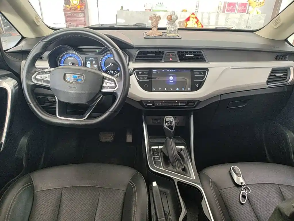 Geely Vision X3 — миниатюра 6