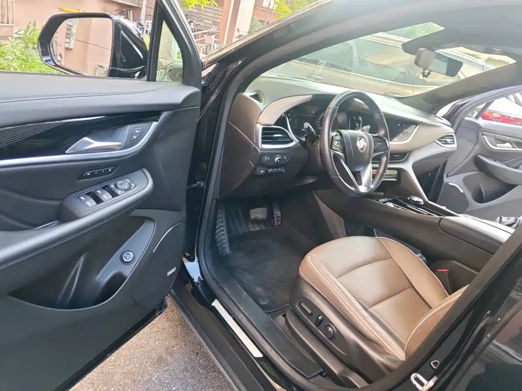 Buick Enclave — миниатюра 14