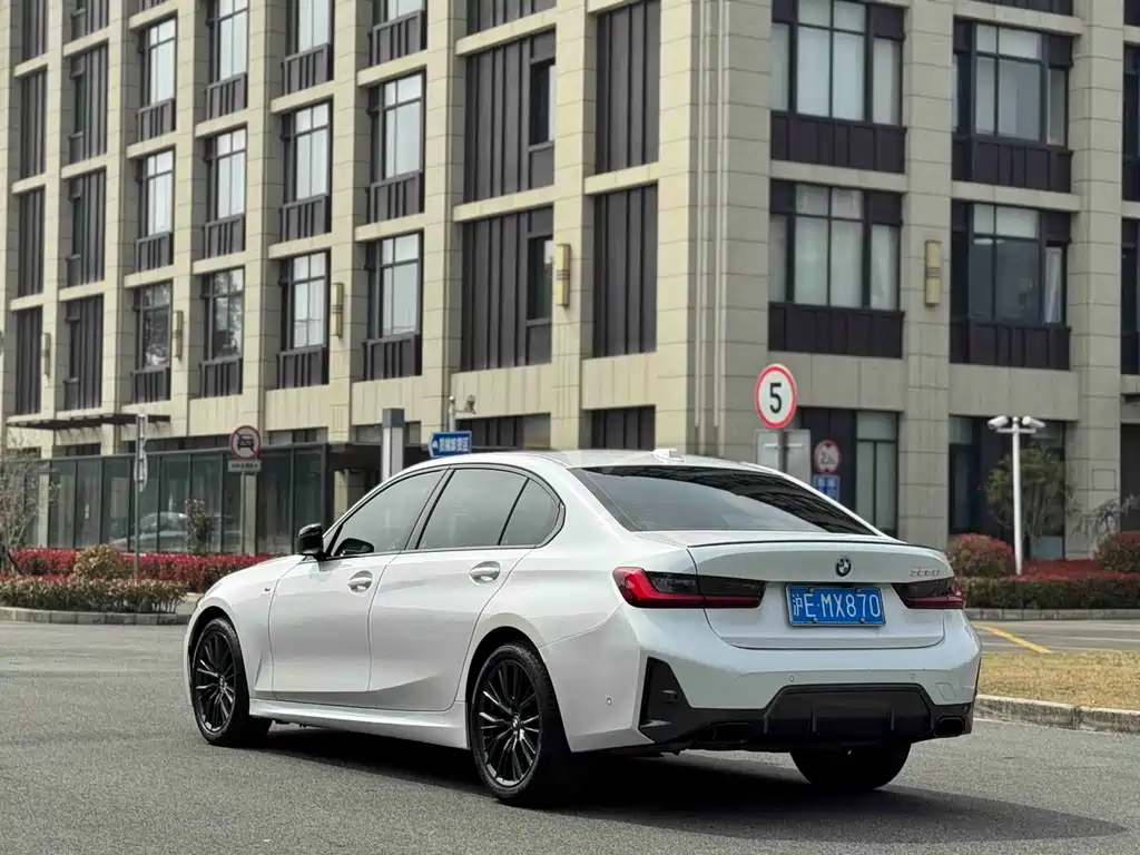 BMW 3 Series 3 2023 325Li M Sport