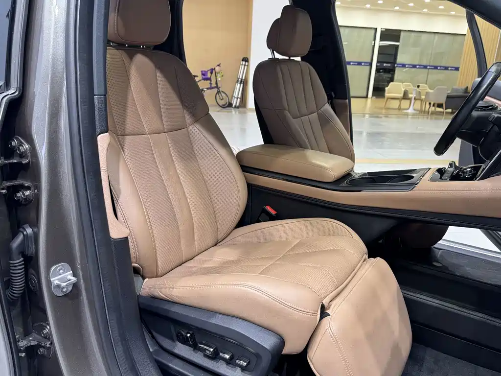 NIO ES8 — миниатюра 19