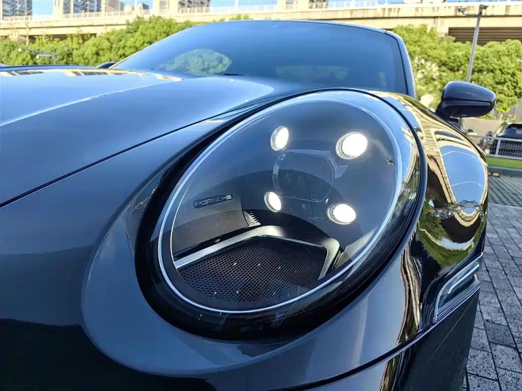 Porsche 911 2023 Carrera 3.0T