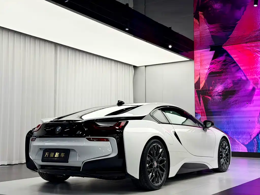 BMW i8 — миниатюра 14