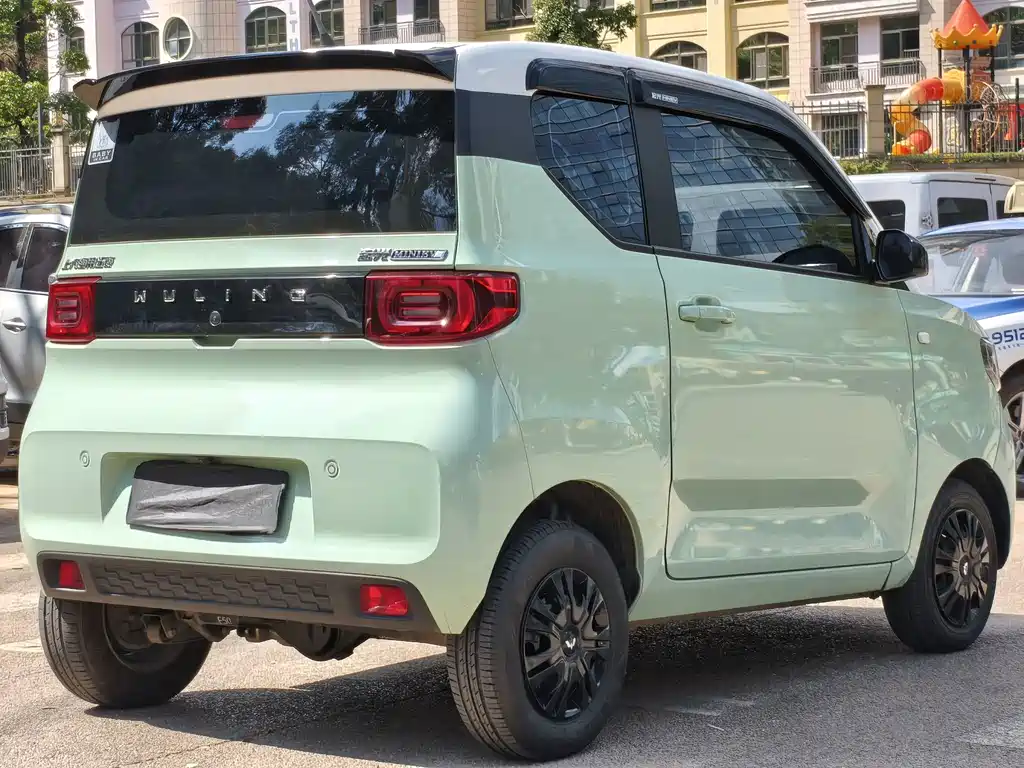 Wuling MINIEV — миниатюра 6