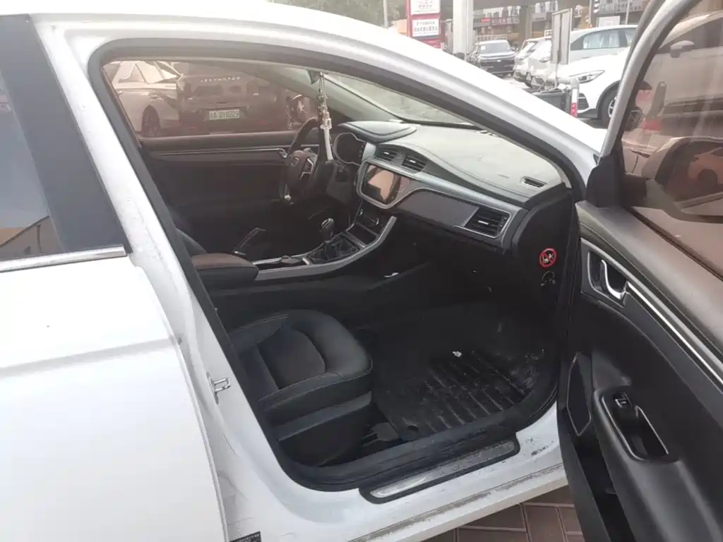 Geely Emgrand GL — миниатюра 18