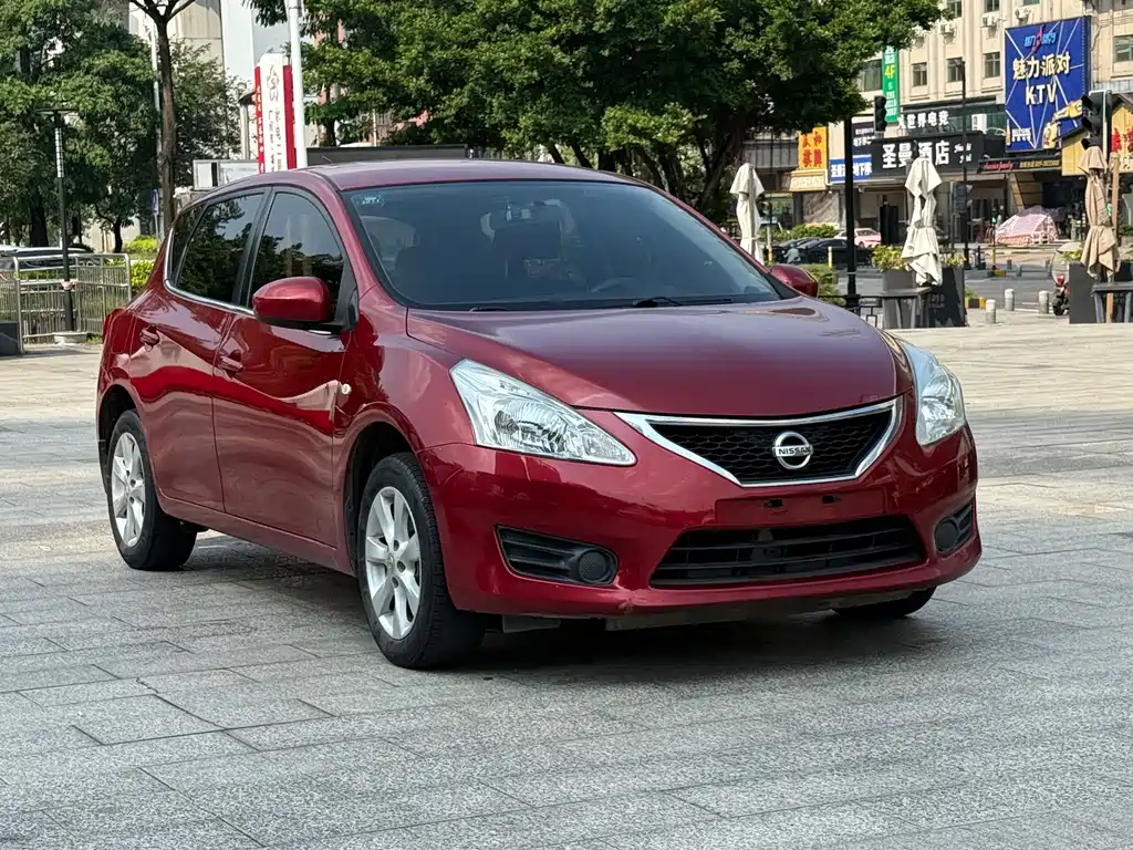 Nissan Tiida — миниатюра 3