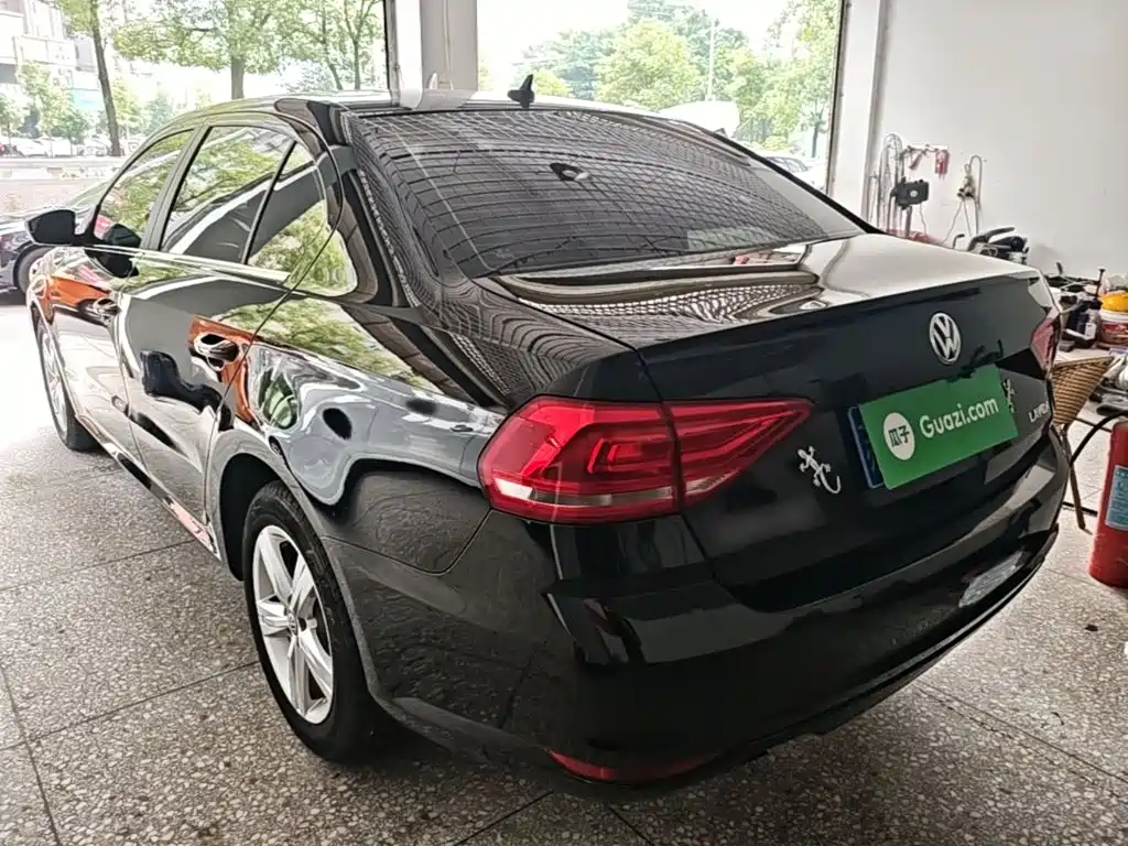 Volkswagen Lavida — миниатюра 5