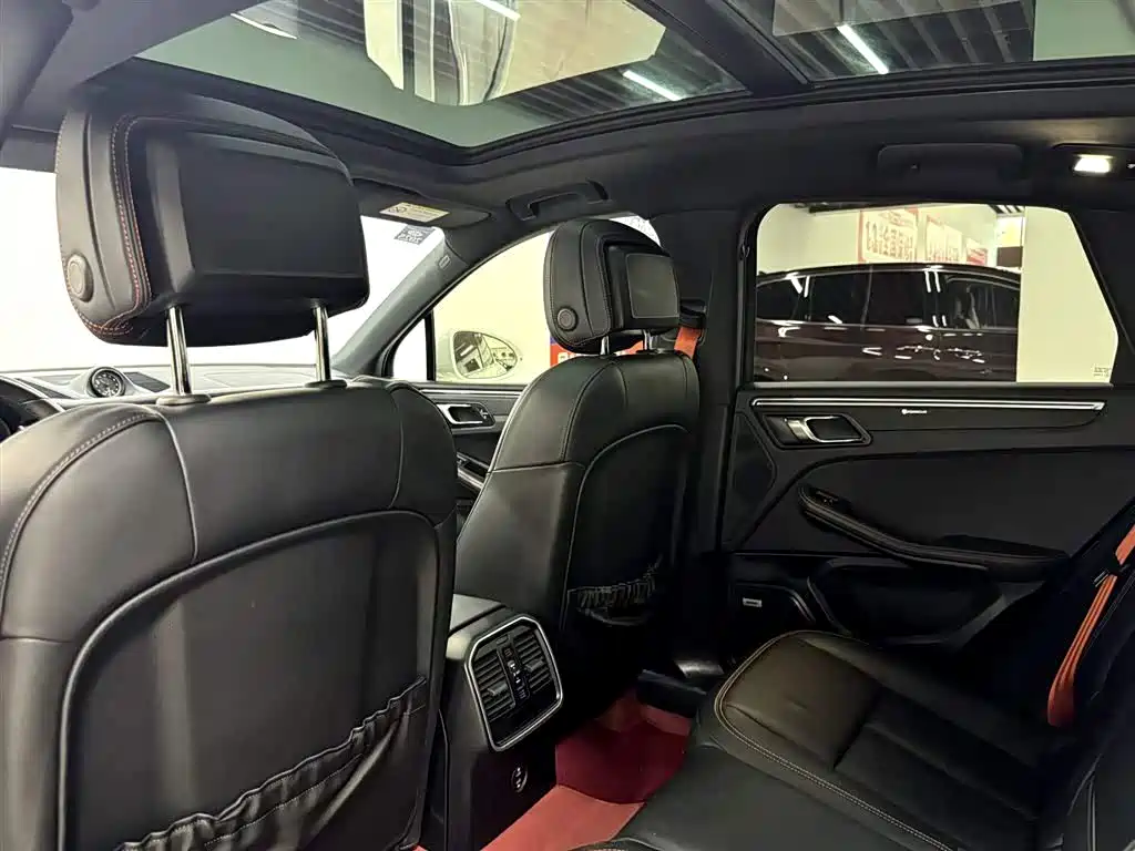 Porsche Macan — миниатюра 22