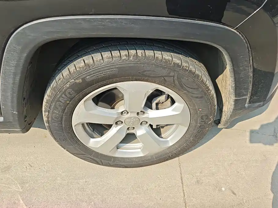 Jeep Compass — миниатюра 6