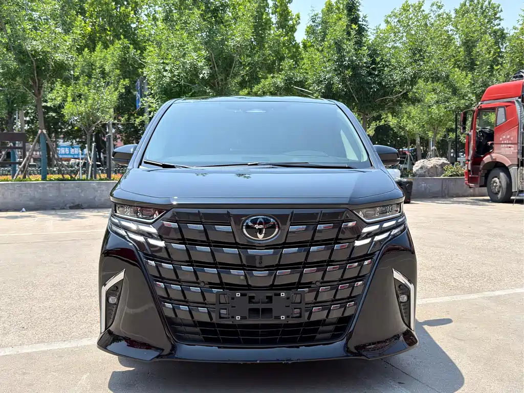 Toyota Alphard 2024