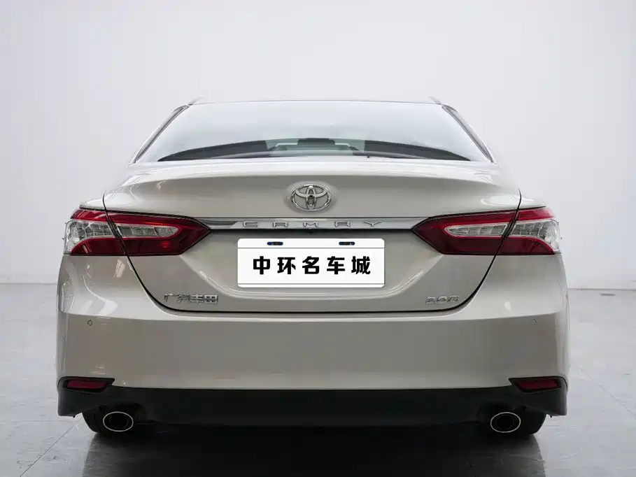 Toyota Camry — миниатюра 16