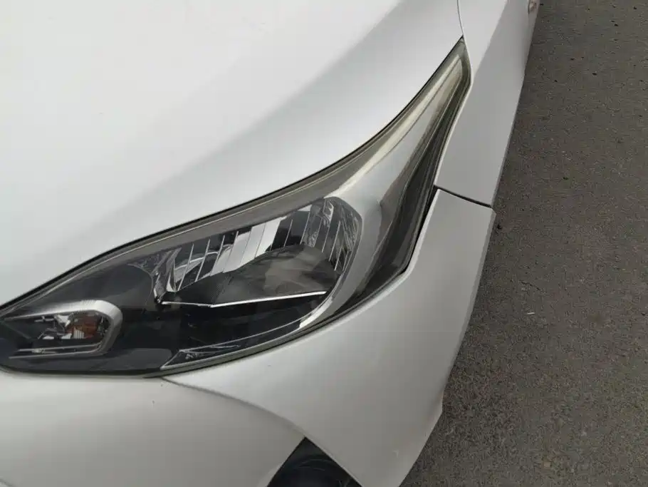 Toyota Yaris L — миниатюра 5