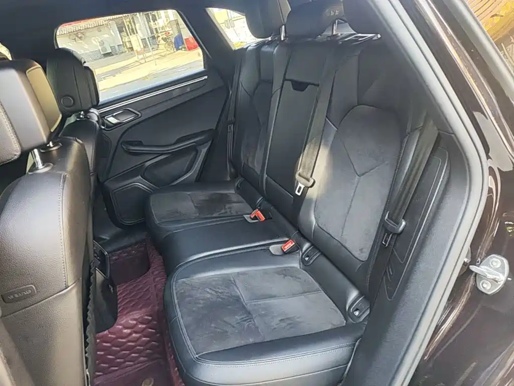 Porsche Macan — миниатюра 17
