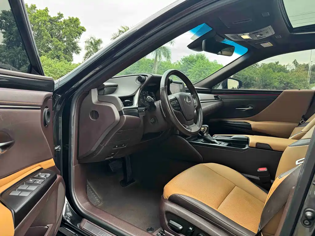 Lexus ES — миниатюра 7