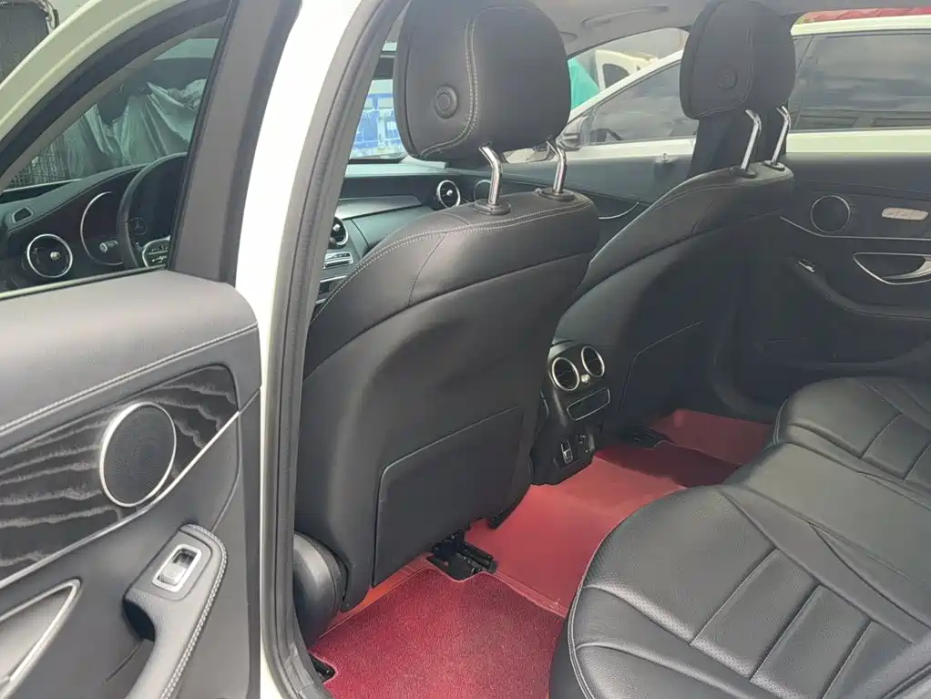 Mercedes-Benz C-Class — миниатюра 14