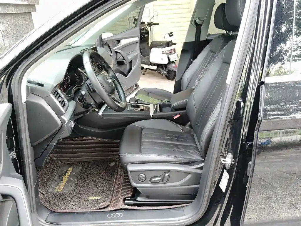 Audi Q5L — миниатюра 16