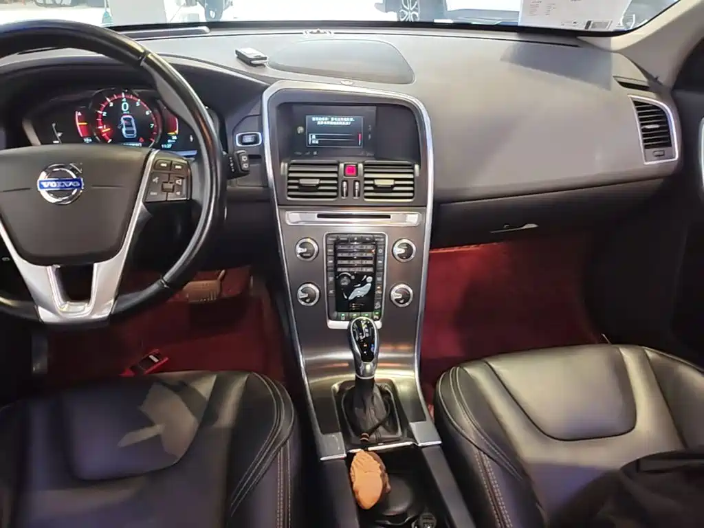 Volvo XC60 — миниатюра 13