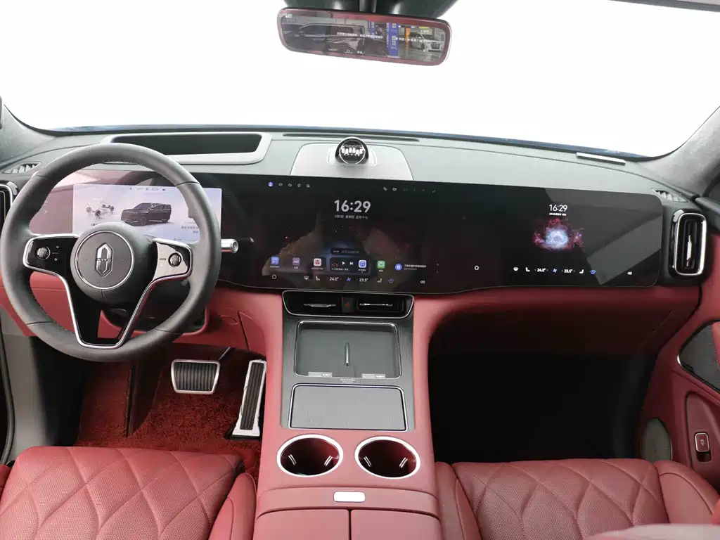 AITO ASK THE WORLD M8