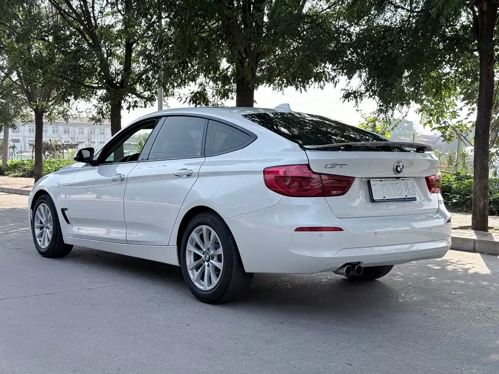 BMW 3 Series GT — миниатюра 13