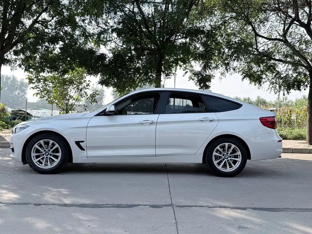 BMW 3 Series GT — миниатюра 12