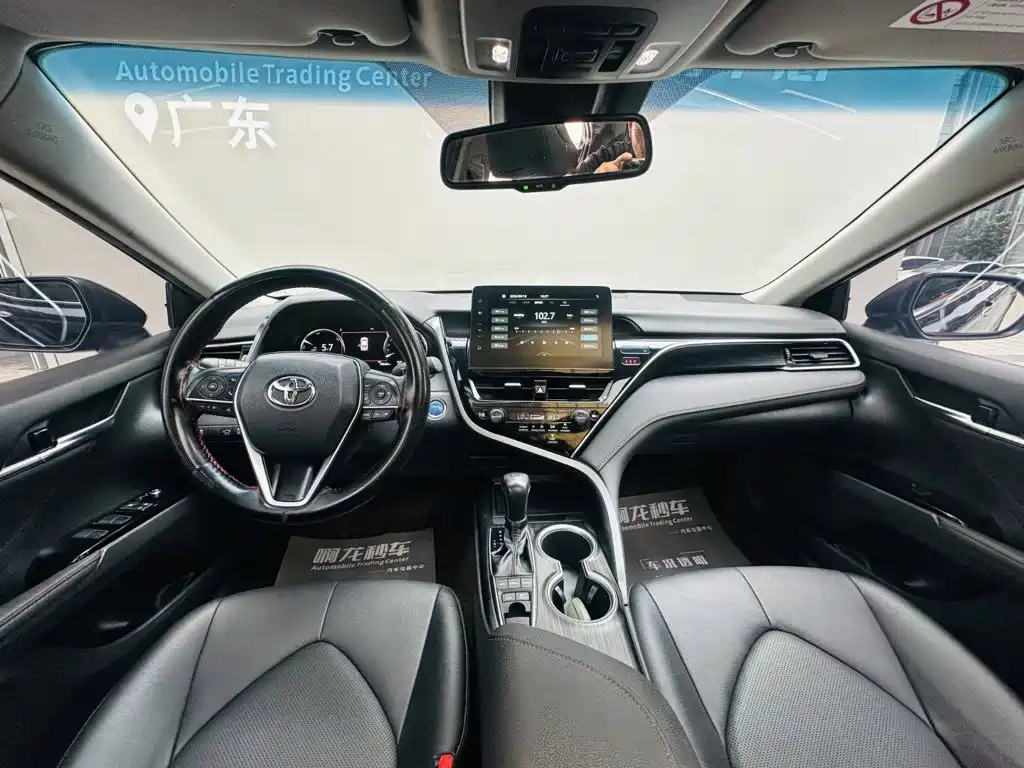 Toyota Camry 2021 2.5HG Luxury