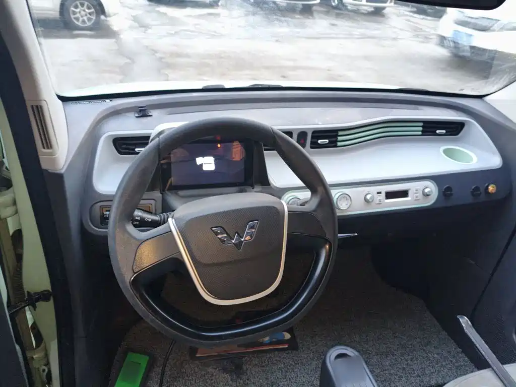 Wuling MINIEV — миниатюра 10