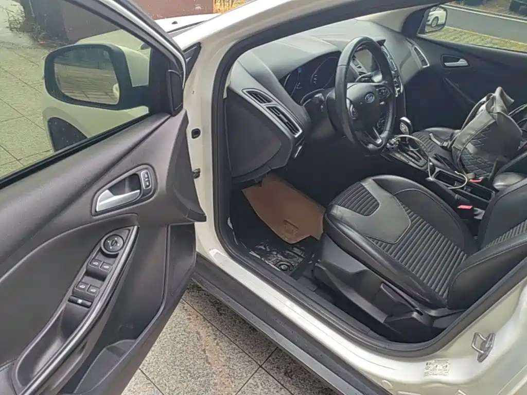 Ford Focus — миниатюра 16