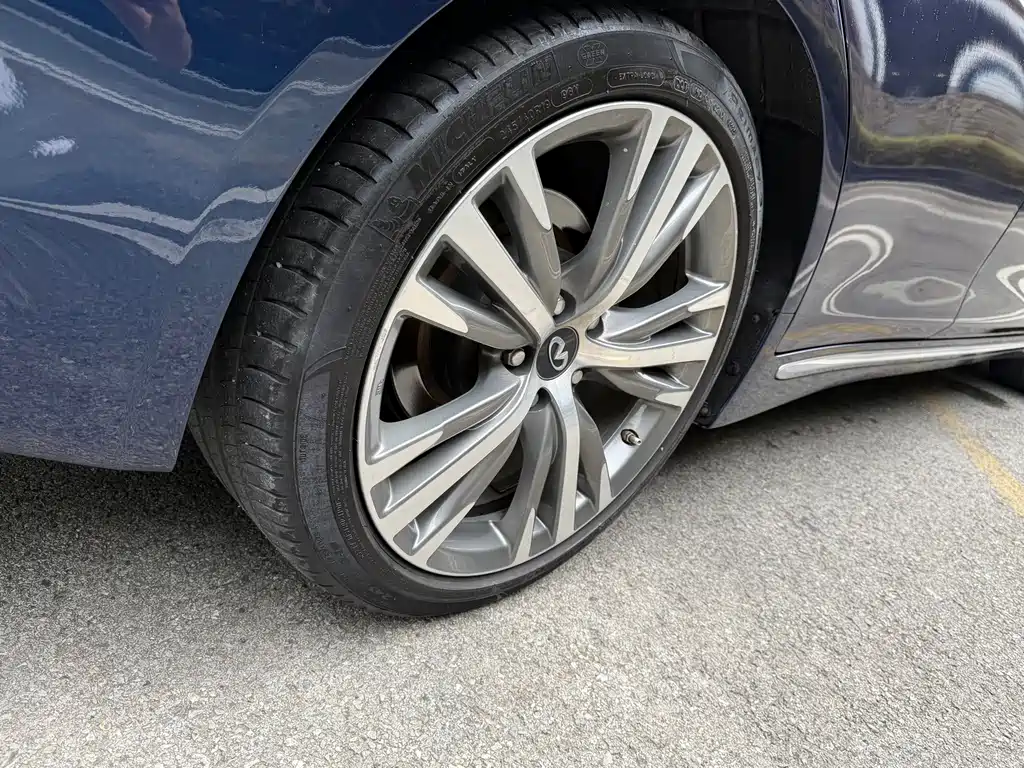 Infiniti Q50L — миниатюра 9
