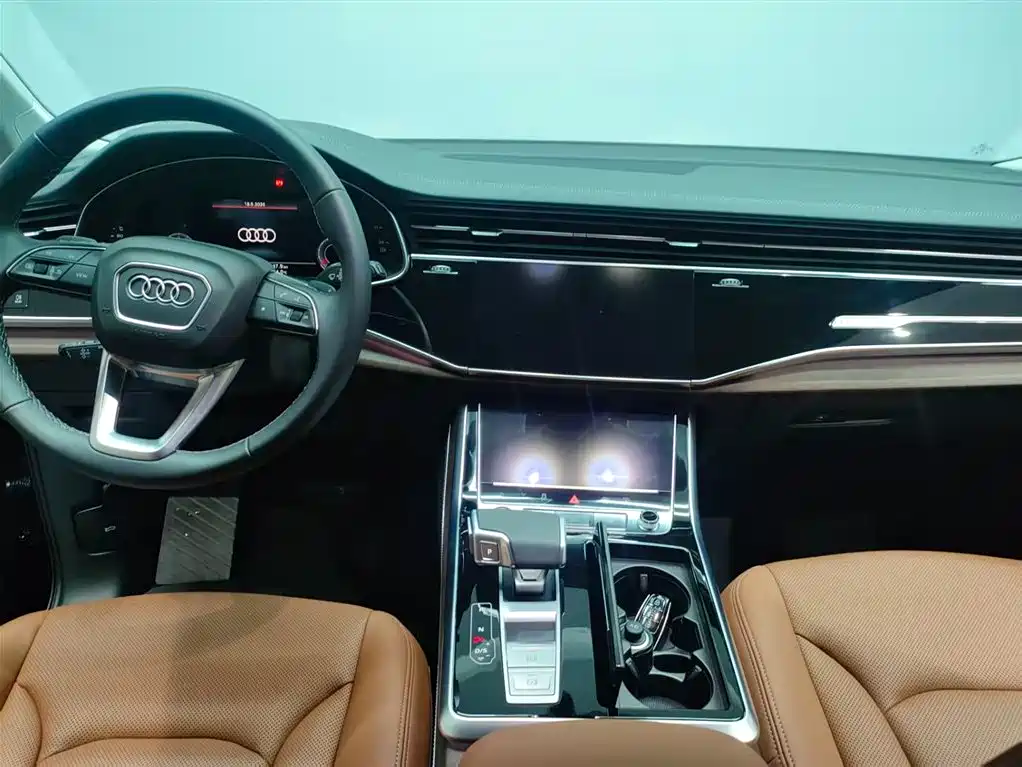 Audi Q7 — миниатюра 6