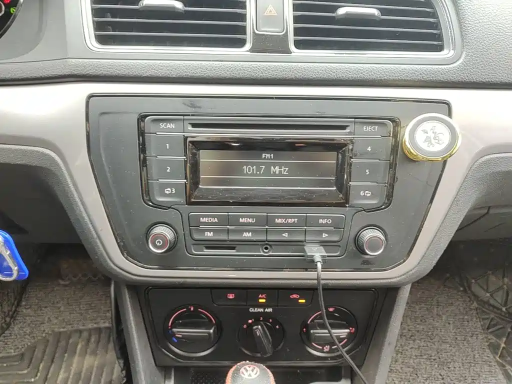 Volkswagen Lavida — миниатюра 13