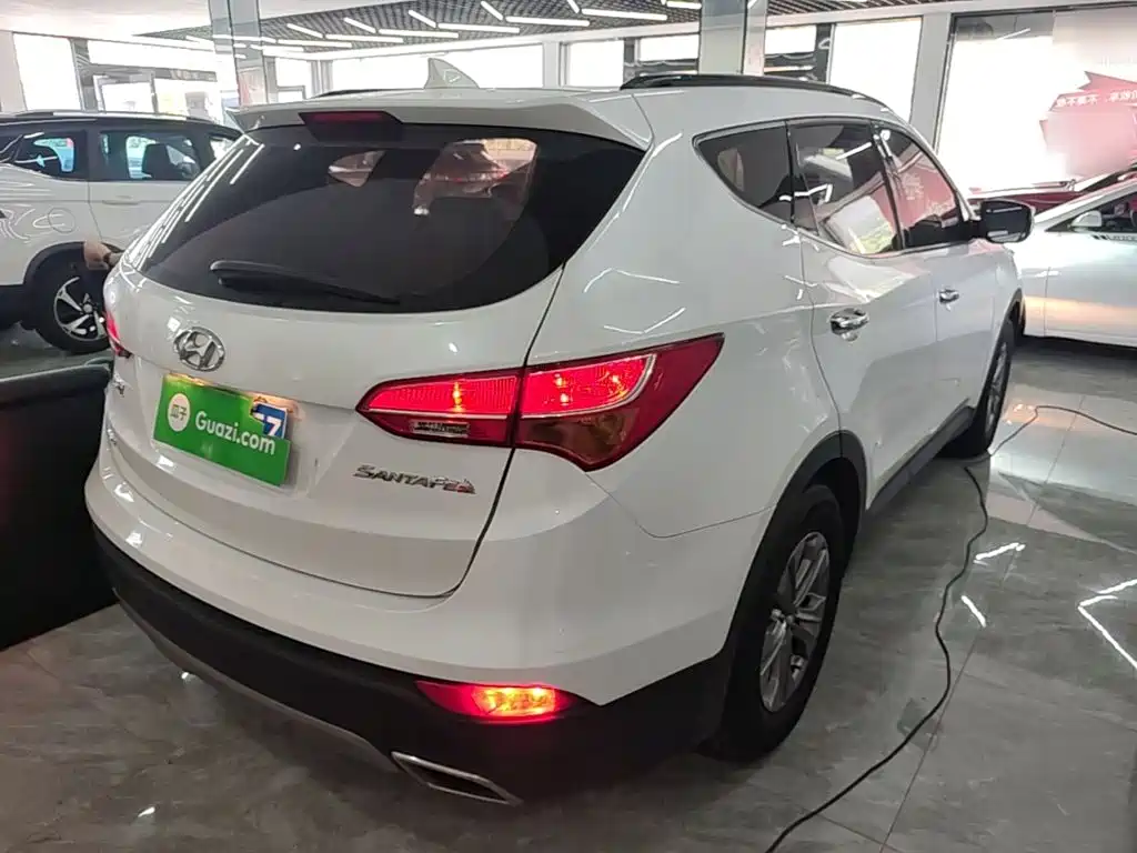 Hyundai Santa Fe — миниатюра 7