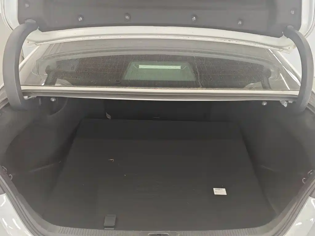 Toyota Camry — миниатюра 8